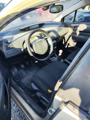 CITROEN C4 BERLINA foto 3