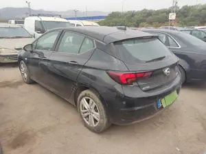 OPEL ASTRA K BERLINA 5P foto 2