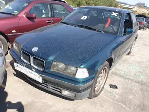 BMW SERIE 3 BERLINA (E36) foto 1
