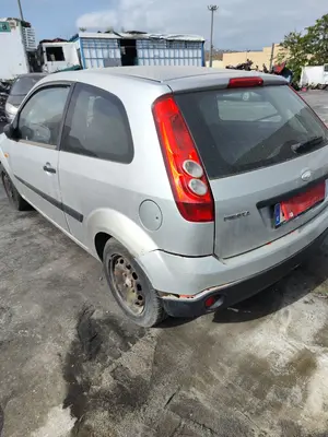 FORD FIESTA (CBK) foto 4
