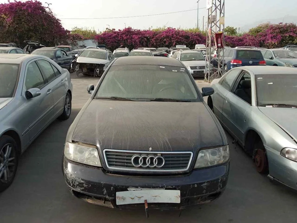 AUDI A6 BERLINA (4B2)