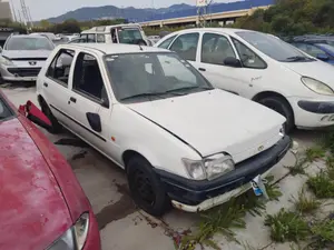 FORD FIESTA BERLINA foto 7