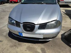 SEAT CORDOBA BERLINA (6L2) foto 1