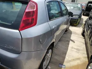 FIAT GRANDE PUNTO (199) foto 3
