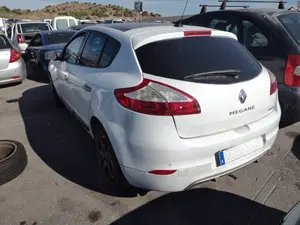 RENAULT MEGANE III BERLINA 5P foto 4