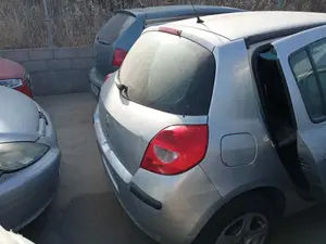 RENAULT CLIO III foto 3