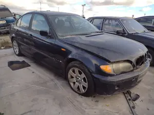 BMW SERIE 3 BERLINA (E46) foto 3
