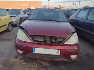 FORD FOCUS BERLINA (CAK) foto 1