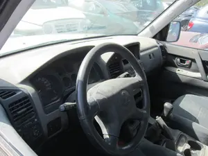 MITSUBISHI MONTERO (V60/V70) foto 3