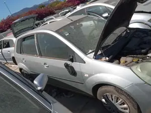 FORD FIESTA (CBK) foto 4
