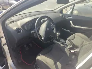 PEUGEOT 308 SW foto 2