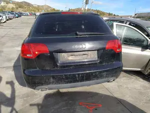 AUDI A4 AVANT (8E) foto 4