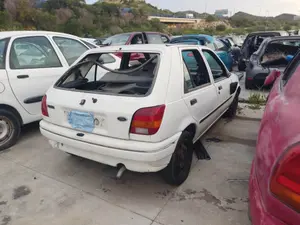 FORD FIESTA BERLINA foto 3