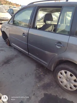 VOLKSWAGEN TOURAN (1T2) foto 2