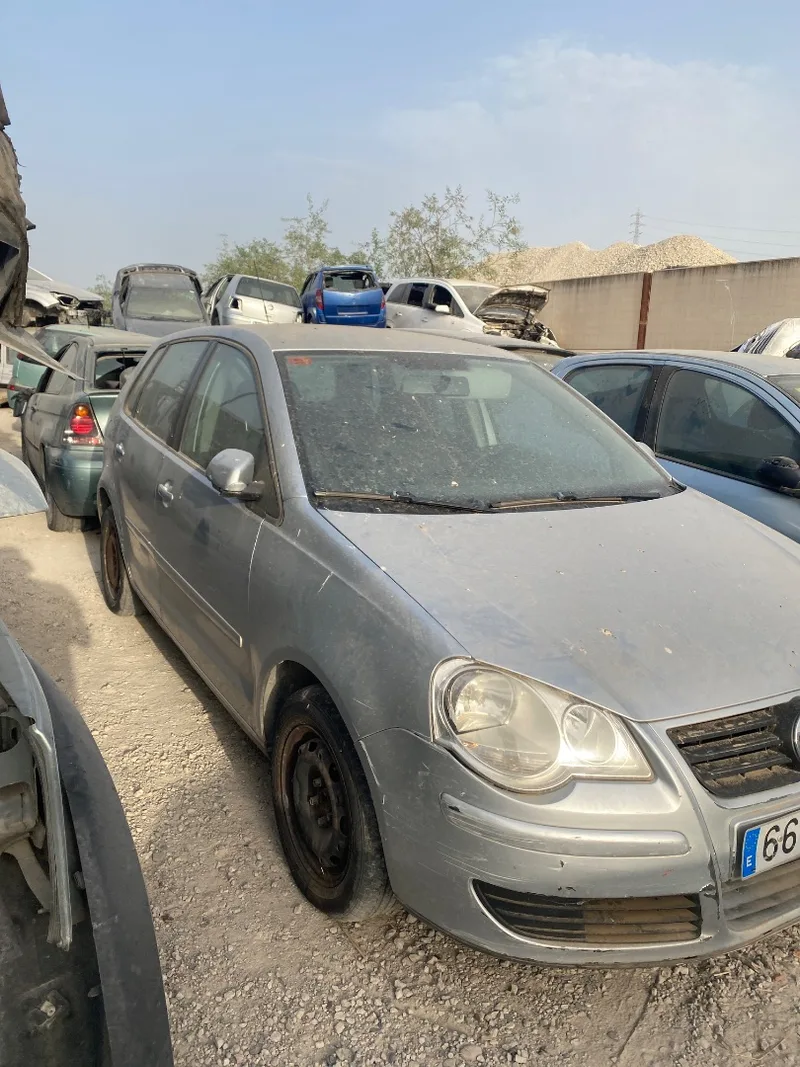 VOLKSWAGEN POLO IV (9N3)