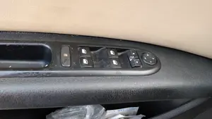 PEUGEOT 407 SW foto 26