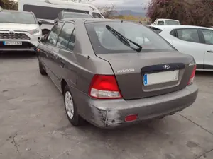 HYUNDAI ACCENT (LC) foto 2