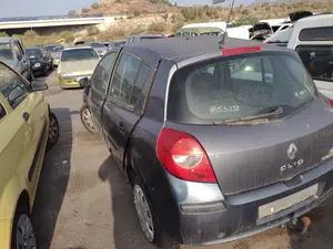 RENAULT CLIO III foto 8