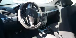 OPEL ASTRA H BERLINA foto 6