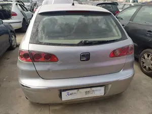 SEAT IBIZA (6L1) foto 3