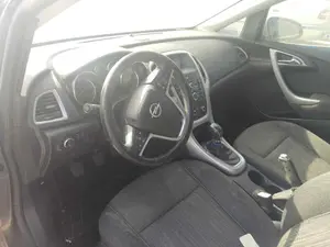 OPEL ASTRA J BERLINA 5P foto 8