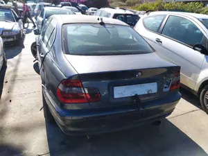 BMW SERIE 3 BERLINA (E46) foto 5