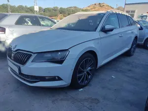 SKODA SUPERB COMBI (3V5) foto 3