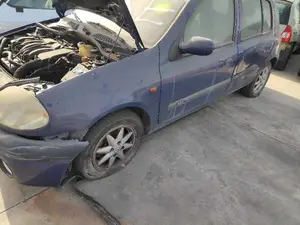 RENAULT CLIO II FASE I (B/CB0) foto 4