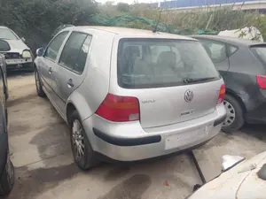 VOLKSWAGEN GOLF IV BERLINA (1J1)(10.1997) foto 5