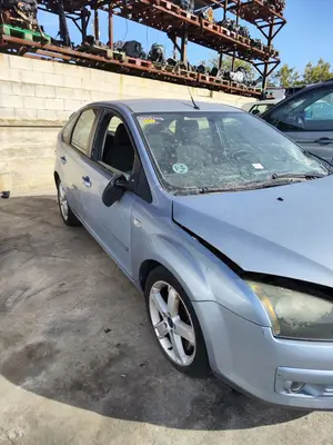 FORD FOCUS BERLINA (CAP) foto 6