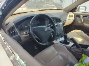 VOLVO S60 BERLINA foto 7