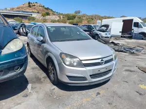 OPEL ASTRA H BERLINA foto 7