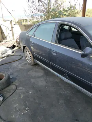 AUDI A6 BERLINA (4B2) foto 3