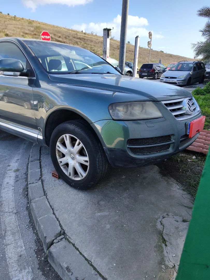 VOLKSWAGEN TOUAREG (7LA)