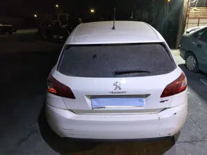 PEUGEOT 308 foto 4