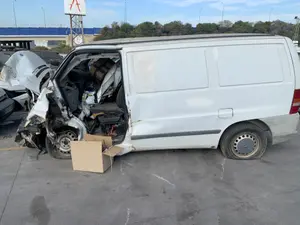 MERCEDES-BENZ VITO FURGÓN (638) foto 4