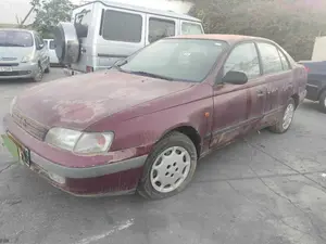 TOYOTA CARINA (T19) foto 9