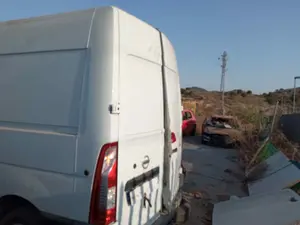 NISSAN NV400 FURGON (X62) foto 4