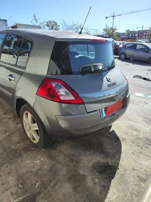 RENAULT MEGANE II BERLINA 5P foto 9