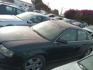 AUDI A6 BERLINA (4B2) foto 6