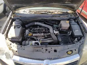 OPEL ASTRA H BERLINA foto 3