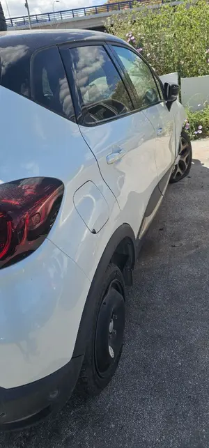 RENAULT CAPTUR I foto 3