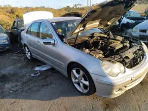 MERCEDES-BENZ CLASE C (BM 203) BERLINA foto 4