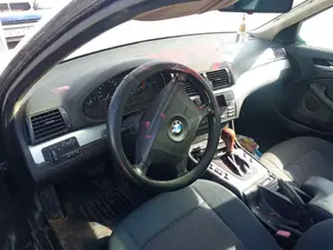 BMW SERIE 3 BERLINA (E46) foto 5