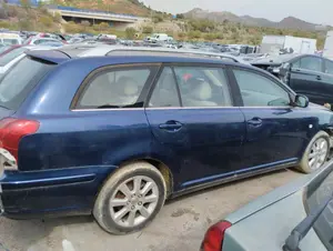 TOYOTA AVENSIS WAGON (T25) foto 2