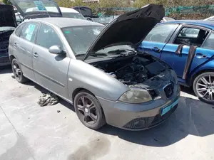 SEAT IBIZA (6L1) foto 4