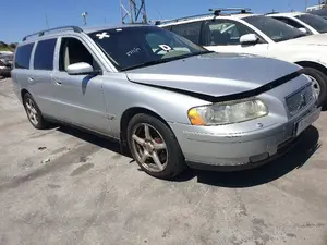 VOLVO V70 FAMILIAR foto 7