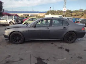 BMW SERIE 7 (E65/E66) foto 4