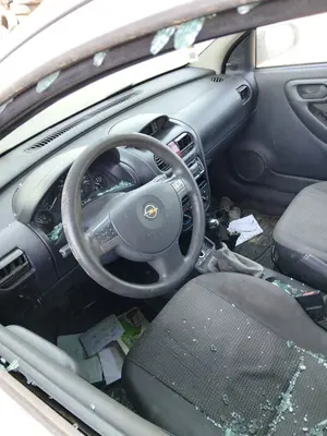 OPEL CORSA C foto 8