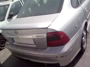 OPEL VECTRA B BERLINA foto 4